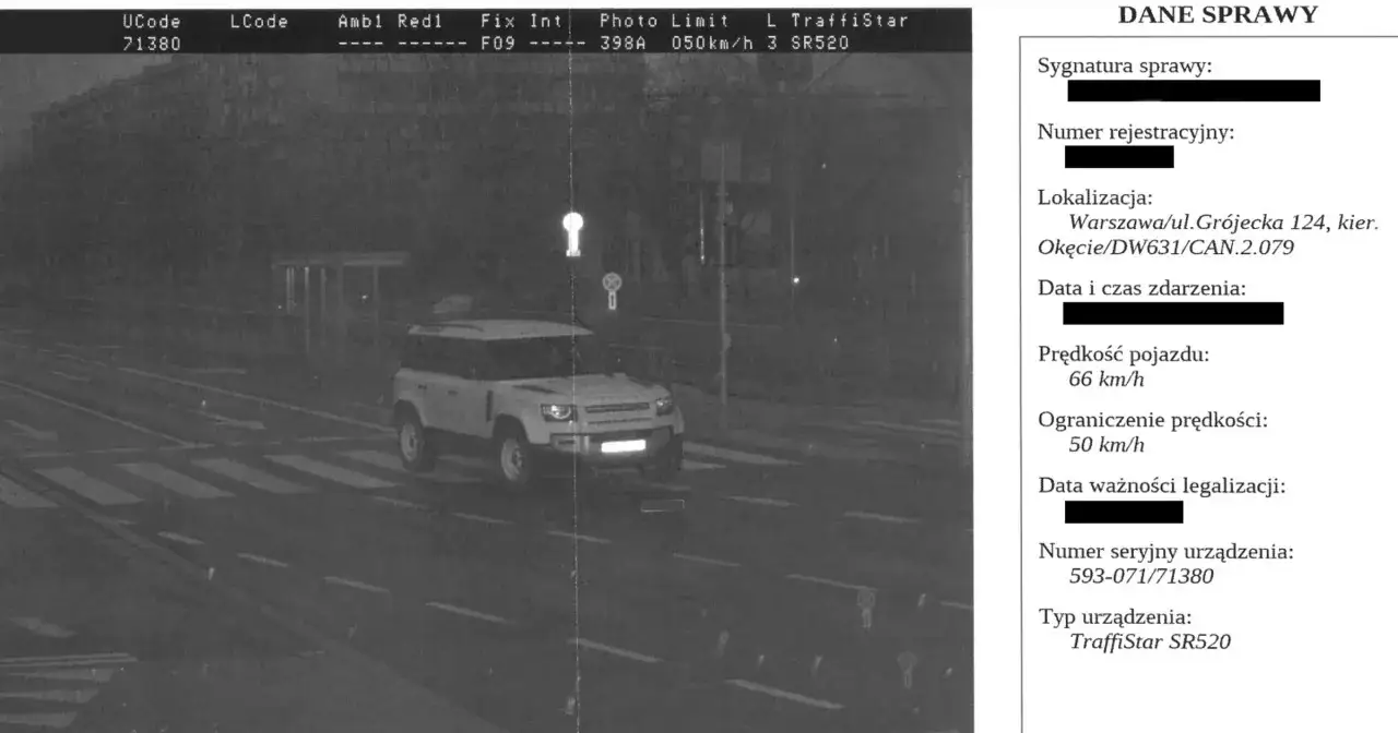 Biały Land Rover Defender przekracza przejście dla pieszych z prędkością 66 km/h przy ograniczeniu do 50 km/h. Czy policja może wystawić mandat bez zatrzymania?